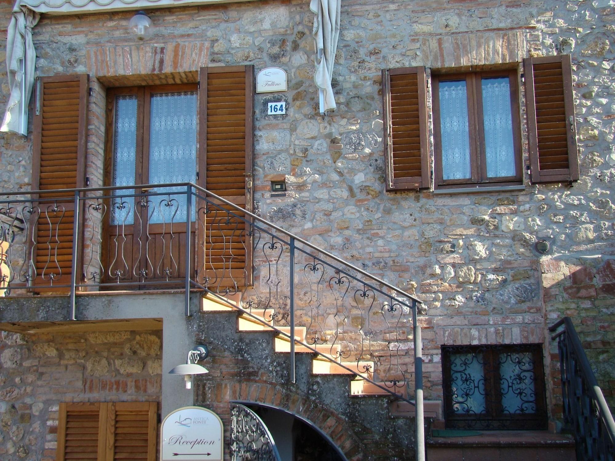Гостевой дом Antica Fonte Residenza Di Сиена Экстерьер фото